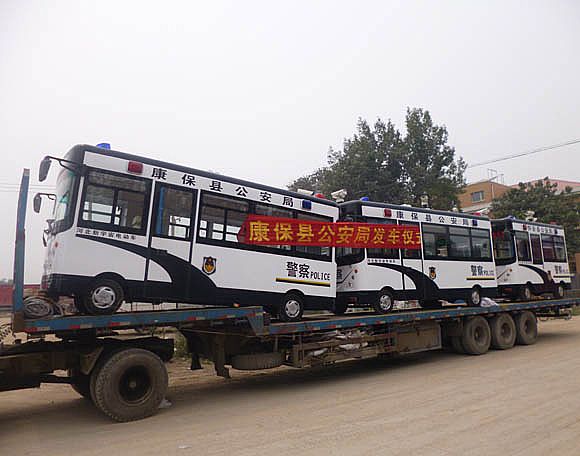 康?？h公安局移動(dòng)警務(wù)室發(fā)車(chē)儀式