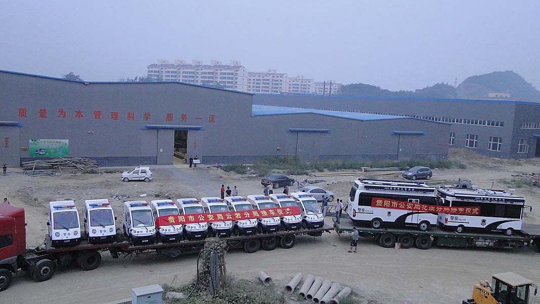 云巖電動(dòng)巡邏車，肅穆整潔