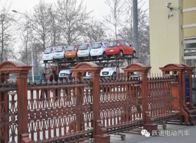 躍迪電動汽車快速健康發(fā)展，裝車完畢發(fā)車江蘇。