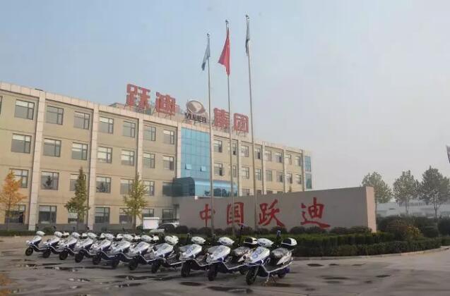 電動(dòng)巡邏摩托車發(fā)車現(xiàn)場