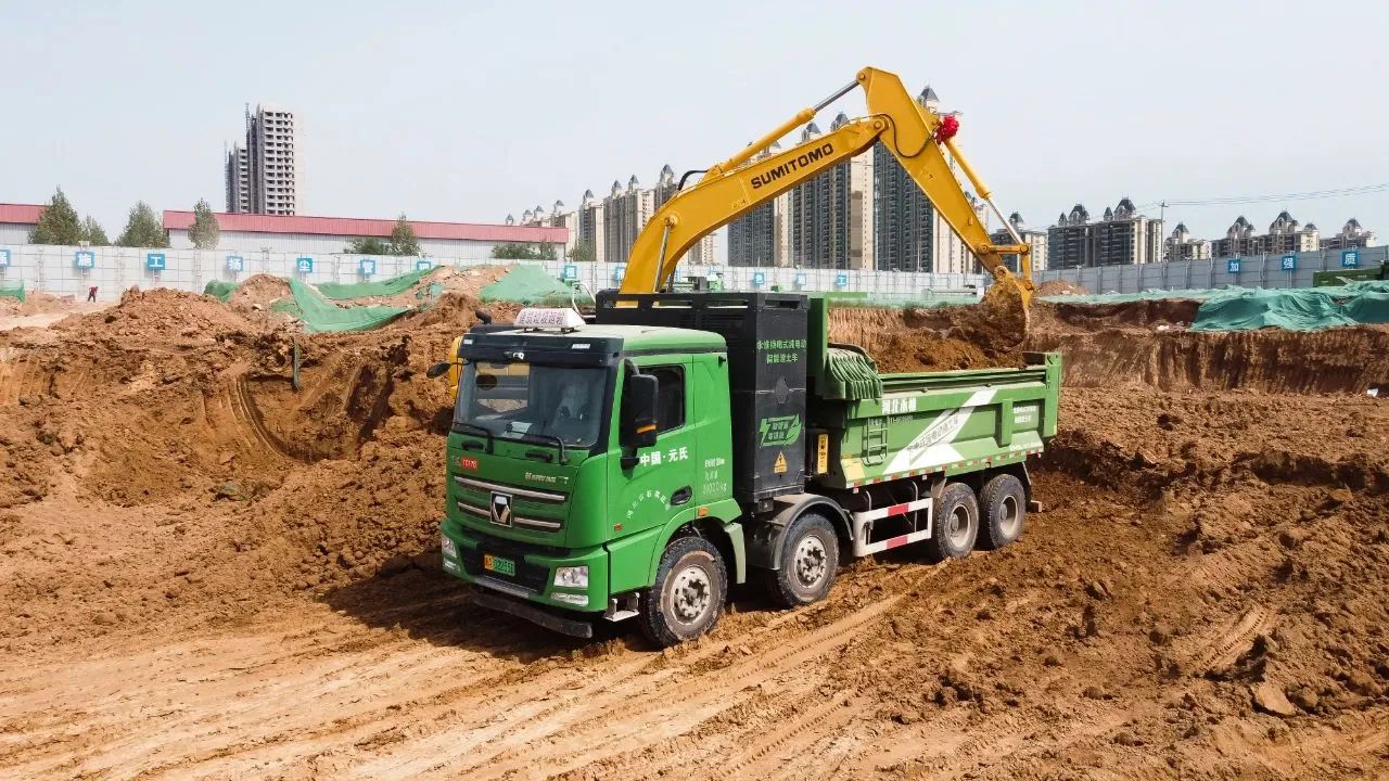 零污染、零排放--躍迪集團(tuán)新能源自卸渣土車